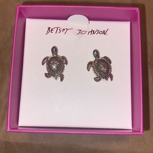 NWT Betsey Johnson Gold Stud Turtle Earrings